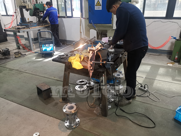 生產(chǎn)車(chē)間